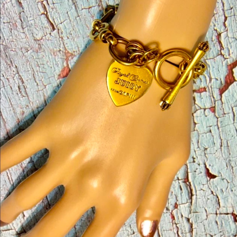 Vintage Juicy Couture Gold Heart Charm Bracelet!